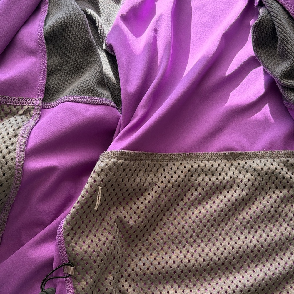 Patagonia Women's Polartec Base Layer Purple and Gray Jacket Size medium - Picture 8 of 11
